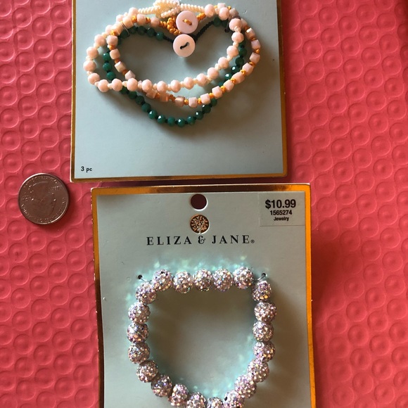 2 Bracelets - Picture 2 of 6